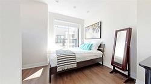 68-721 Lawrence Ave W, Toronto, ON - Indoor Photo Showing Bedroom