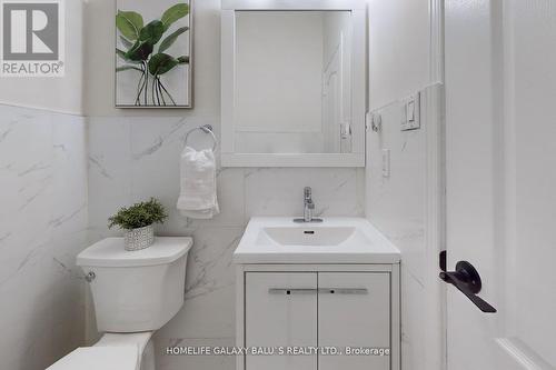 6 Durling Rock Street, Ajax, ON - Indoor Photo Showing Bathroom