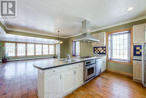 13422 Highway 7 Road, Halton Hills, ON - Indoor Photo Showing Kitchen With Double Sink