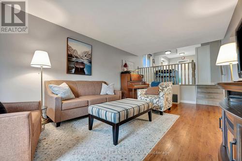 57 Hillier Crescent, Brantford, ON - Indoor Photo Showing Living Room