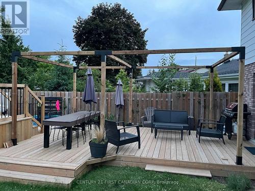 57 Hillier Crescent, Brantford, ON - Outdoor With Deck Patio Veranda With Exterior