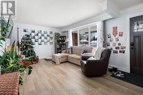 48 Valencourt Drive, Welland (767 - N. Welland), ON - Indoor Photo Showing Other Room