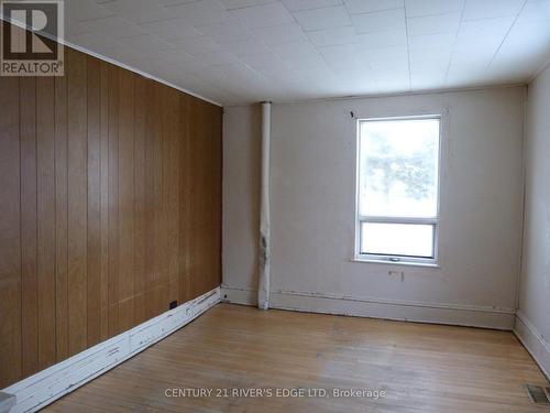 10680 Main Street, North Dundas, ON - Indoor Photo Showing Other Room