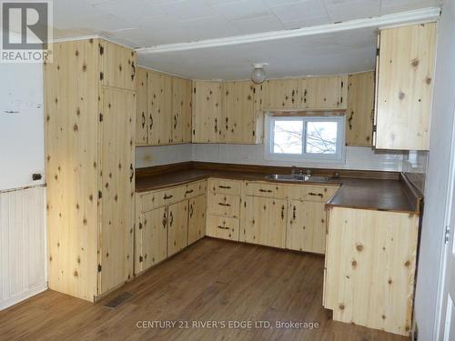 10680 Main Street, North Dundas, ON - Indoor Photo Showing Kitchen With Double Sink