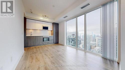 4729 - 28 Widmer Street, Toronto, ON - Indoor Photo Showing Kitchen