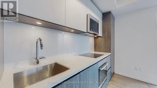 4729 - 28 Widmer Street, Toronto, ON - Indoor Photo Showing Kitchen