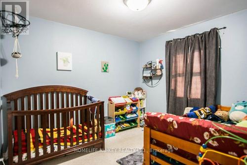 2340 Hyw 11 S, Oro-Medonte, ON - Indoor Photo Showing Bedroom