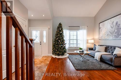 65 Buena Vista Drive, Orangeville, ON - Indoor Photo Showing Living Room