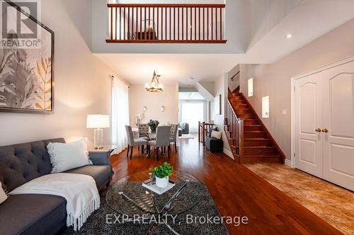 65 Buena Vista Drive, Orangeville, ON - Indoor Photo Showing Living Room