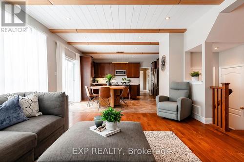 65 Buena Vista Drive, Orangeville, ON - Indoor Photo Showing Living Room