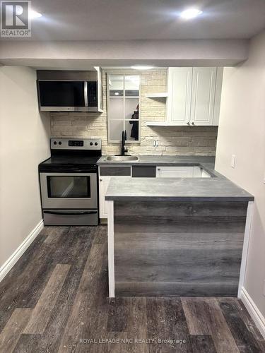 153 Kent Street, Port Colborne (878 - Sugarloaf), ON - Indoor Photo Showing Kitchen