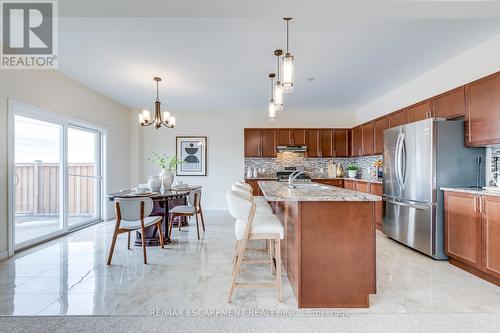 428 Dalgleish Trail, Hamilton, ON - Indoor Photo Showing Kitchen