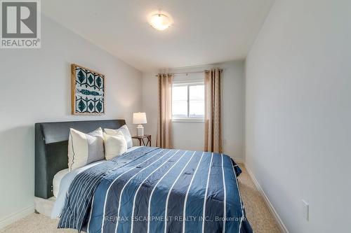 428 Dalgleish Trail, Hamilton, ON - Indoor Photo Showing Bedroom