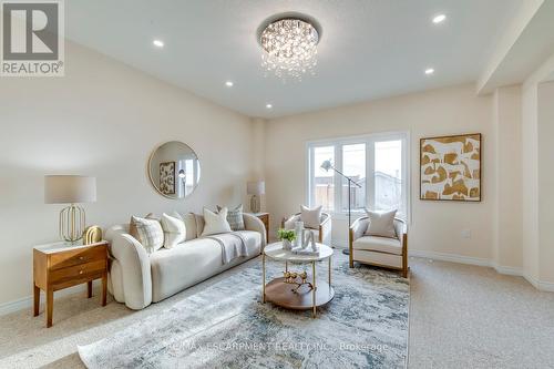 428 Dalgleish Trail, Hamilton, ON - Indoor Photo Showing Living Room