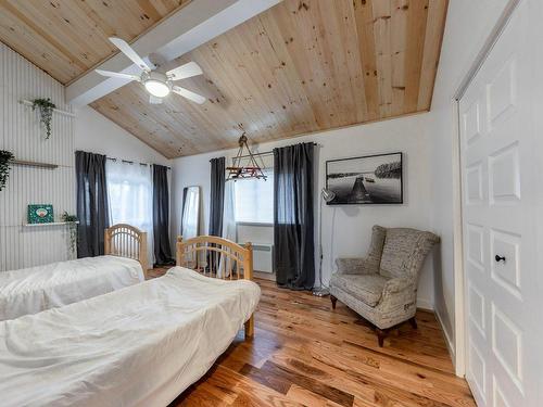 Chambre Ã Â coucher - 181 34E Rue E., Venise-En-Québec, QC - Indoor Photo Showing Bedroom