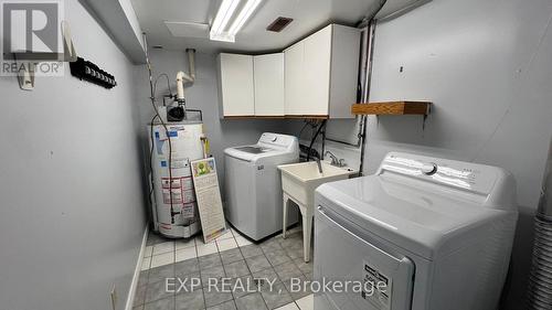 450 Drummerhill Crescent, Waterloo, ON - Indoor Photo Showing Laundry Room