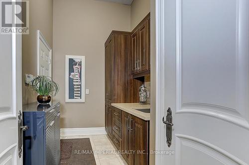 39 Fiorello Court, Vaughan, ON - Indoor Photo Showing Laundry Room