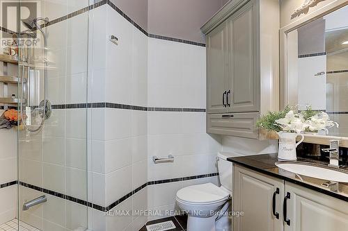 39 Fiorello Court, Vaughan, ON - Indoor Photo Showing Bathroom