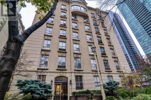 205 - 88 Charles Street E, Toronto, ON - Outdoor With Facade