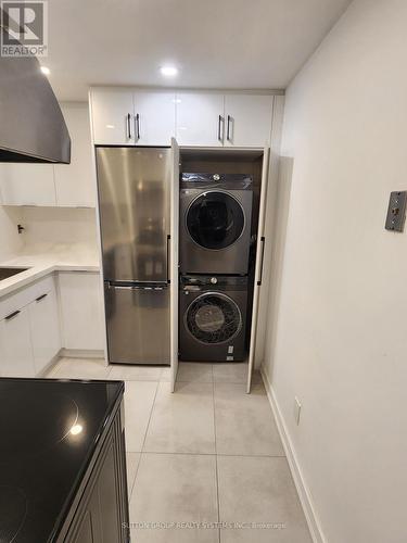 205 - 88 Charles Street E, Toronto, ON - Indoor Photo Showing Laundry Room