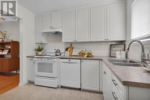 352 Baseline Road W, London, ON - Indoor Photo Showing Kitchen With Double Sink