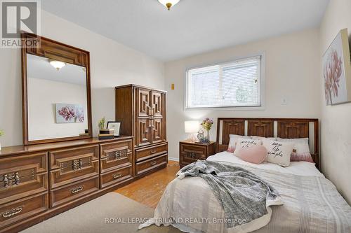 352 Baseline Road W, London, ON - Indoor Photo Showing Bedroom