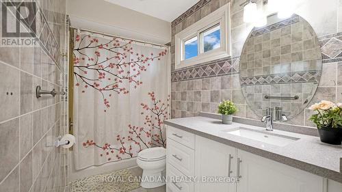 18 Wabash Court, Brampton, ON - Indoor Photo Showing Bathroom