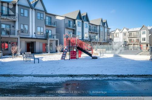 301 - 2635 William Jackson Drive, Pickering, ON - Outdoor