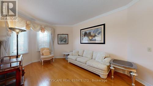 50 Oakhurst Drive, Vaughan, ON - Indoor Photo Showing Living Room