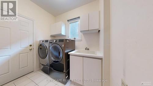 50 Oakhurst Drive, Vaughan, ON - Indoor Photo Showing Laundry Room