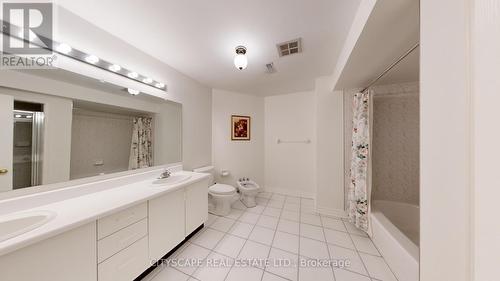 50 Oakhurst Drive, Vaughan, ON - Indoor Photo Showing Bathroom