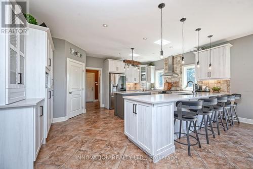 7042 Third Line Road S, Ottawa, ON - Indoor Photo Showing Kitchen With Upgraded Kitchen