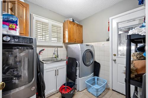 33 Budworth Drive, Toronto, ON - Indoor Photo Showing Laundry Room