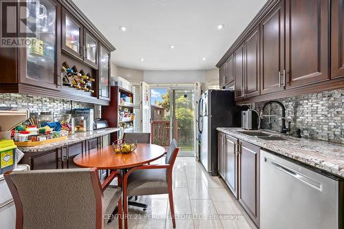 33 Budworth Drive, Toronto, ON - Indoor Photo Showing Kitchen