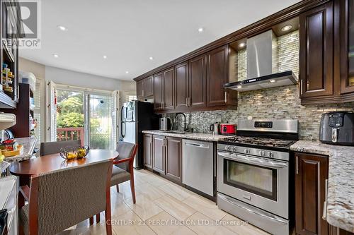 33 Budworth Drive, Toronto, ON - Indoor Photo Showing Kitchen