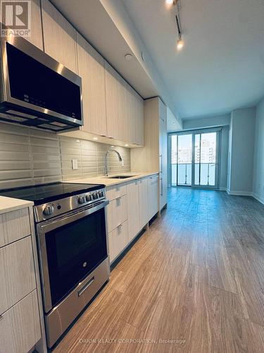 1103 - 4130 Parkside Village Drive, Mississauga, ON - Indoor Photo Showing Kitchen