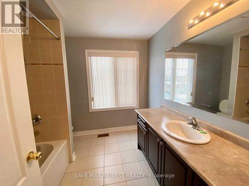 82 Literacy Drive, Brampton, ON - Indoor Photo Showing Bathroom