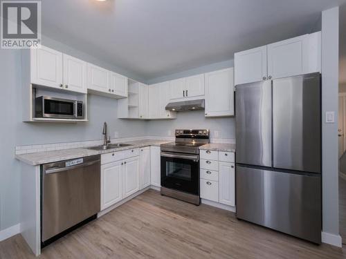 70 Alsek Road, Whitehorse, YT - Indoor Photo Showing Kitchen