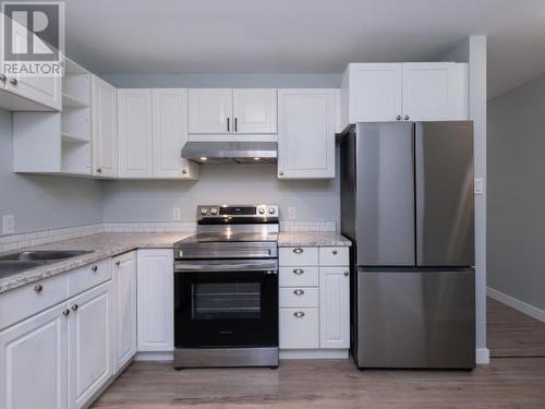 70 Alsek Road, Whitehorse, YT - Indoor Photo Showing Kitchen