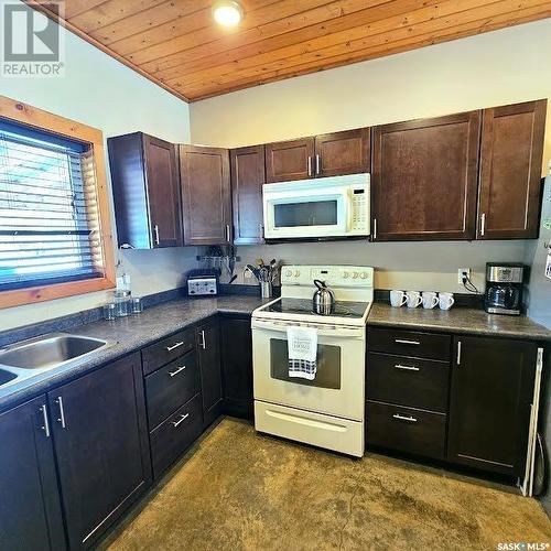 Hansen Acreage, Canwood Rm No. 494, SK - Indoor Photo Showing Kitchen