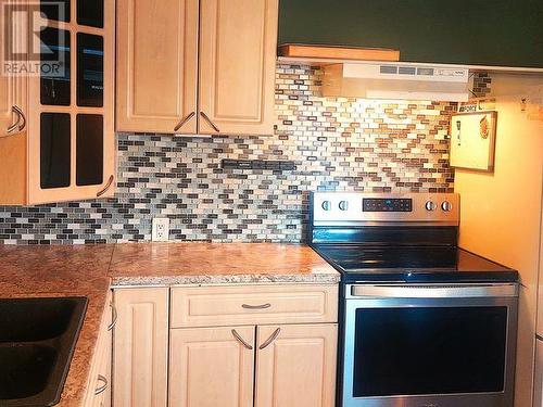 87- Prospector Road, Whitehorse, YT - Indoor Photo Showing Kitchen