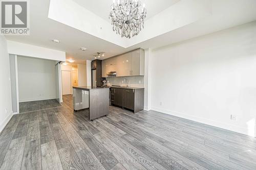 517 - 180 Fairview Mall Drive, Toronto, ON - Indoor Photo Showing Kitchen