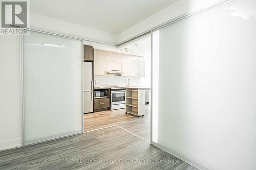 517 - 180 Fairview Mall Drive, Toronto, ON - Indoor Photo Showing Kitchen