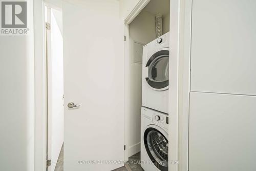 517 - 180 Fairview Mall Drive, Toronto, ON - Indoor Photo Showing Laundry Room