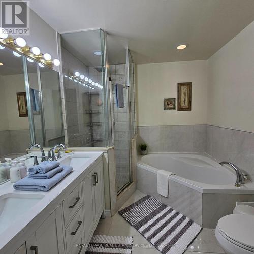 2701 - 35 Kingsbridge Garden Circle, Mississauga, ON - Indoor Photo Showing Bathroom