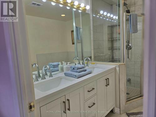 2701 - 35 Kingsbridge Garden Circle, Mississauga, ON - Indoor Photo Showing Bathroom