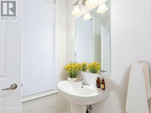 11 Lisa Street, Wasaga Beach, ON - Indoor Photo Showing Bathroom