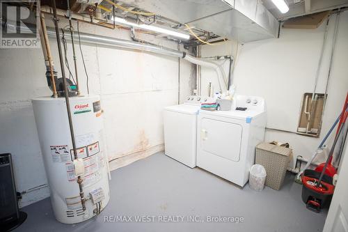 2 - 93 Peel Street, Barrie, ON - Indoor Photo Showing Laundry Room