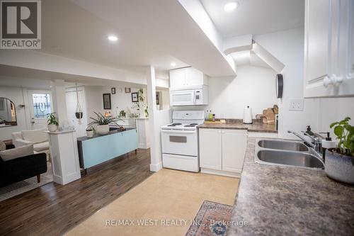 2 - 93 Peel Street, Barrie, ON - Indoor Photo Showing Kitchen With Double Sink