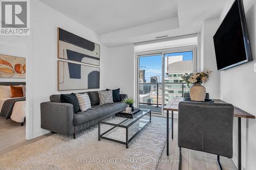 901 - 55 King Street W, Kitchener, ON - Indoor Photo Showing Living Room